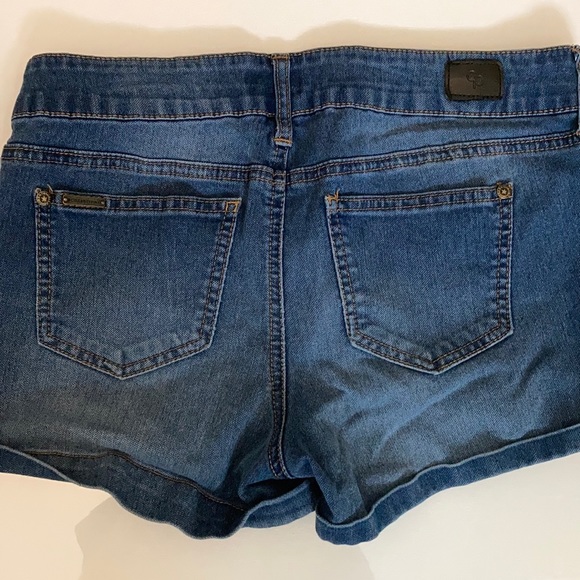 Jean Shorts - Picture 2 of 3